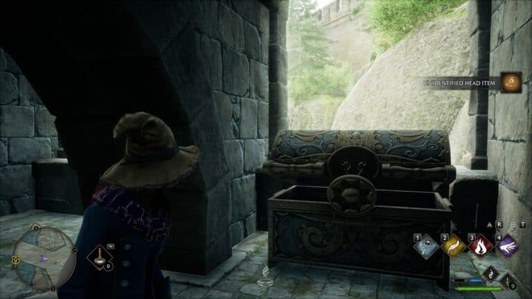 Hogwarts Legacy: Should You Wait to Open Chests?